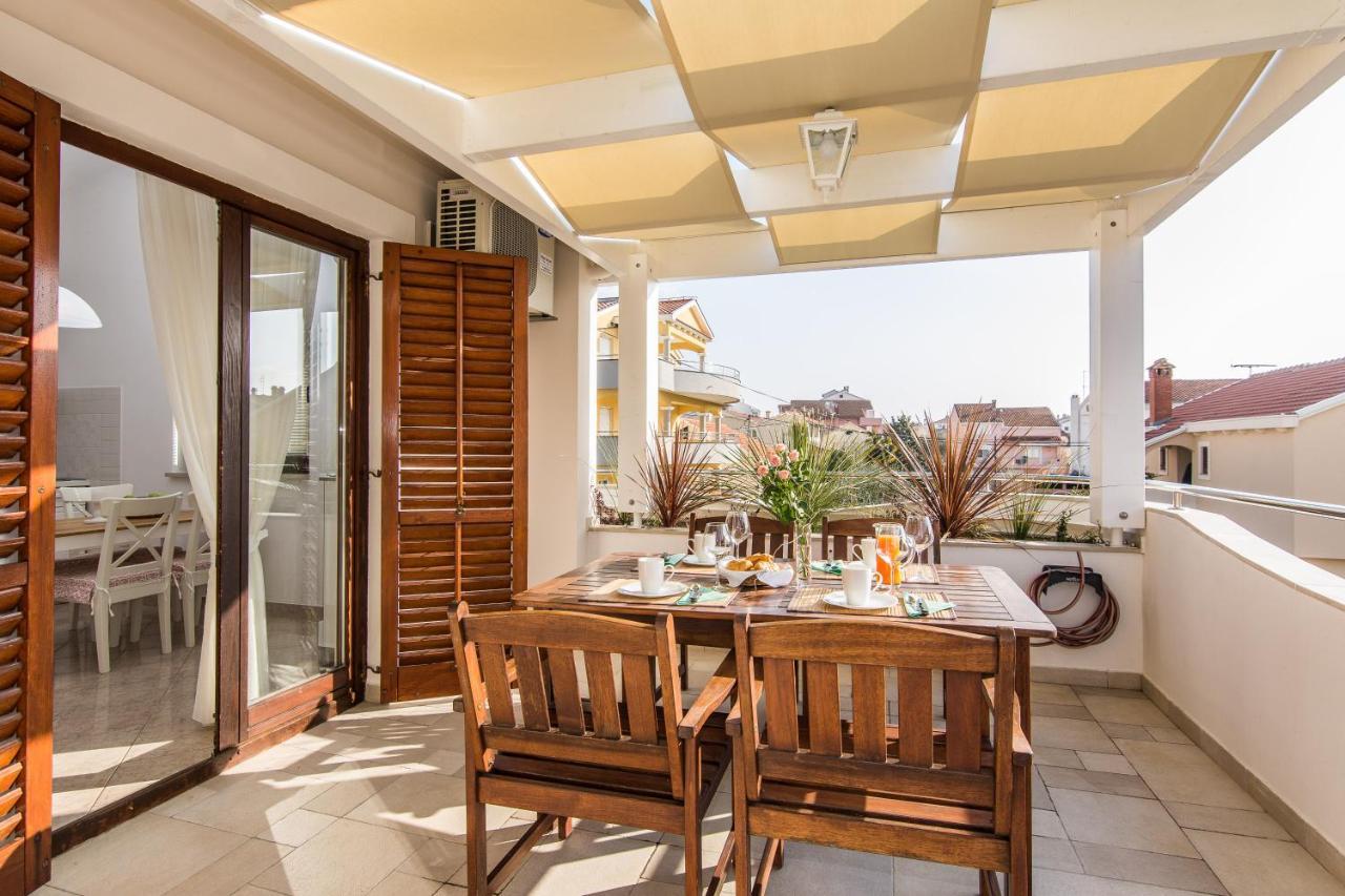 Apartments "Villa Antisin" With Heated Pool Zadar Exterior foto