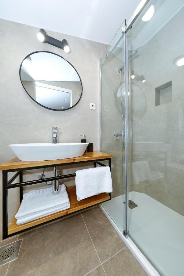 Apartments "Villa Antisin" With Heated Pool Zadar Exterior foto